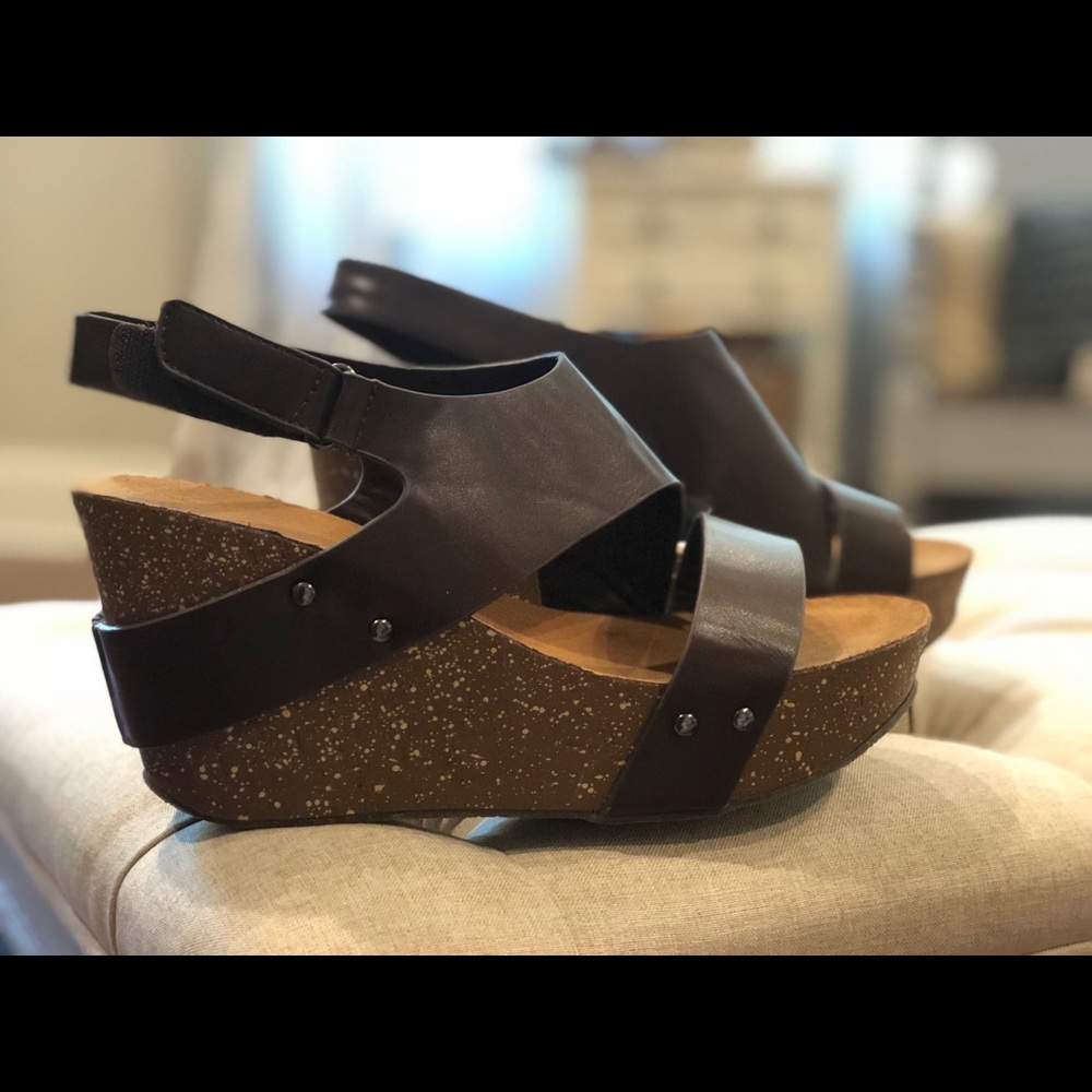 Pierre Dumas Wedges. Worn once. Like new!